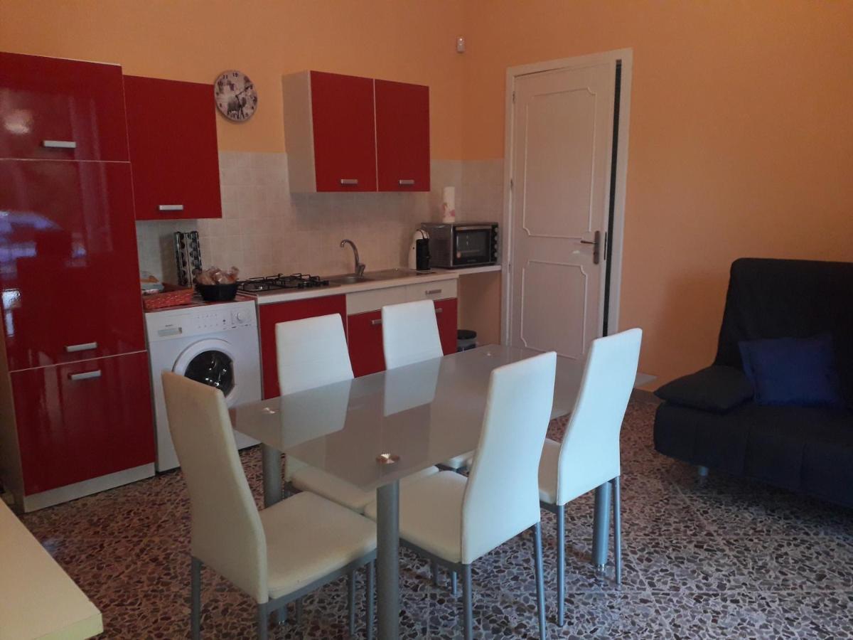 Casa Vacanza "Lo Vita" Appartamento "Alessia" Galatina Collemeto Eksteriør billede